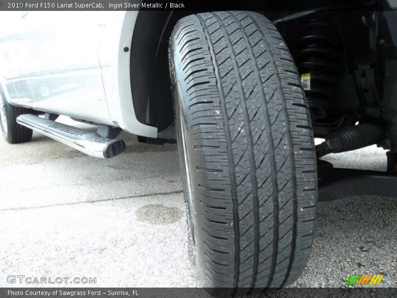 Ingot Silver Metallic / Black 2010 Ford F150 Lariat SuperCab