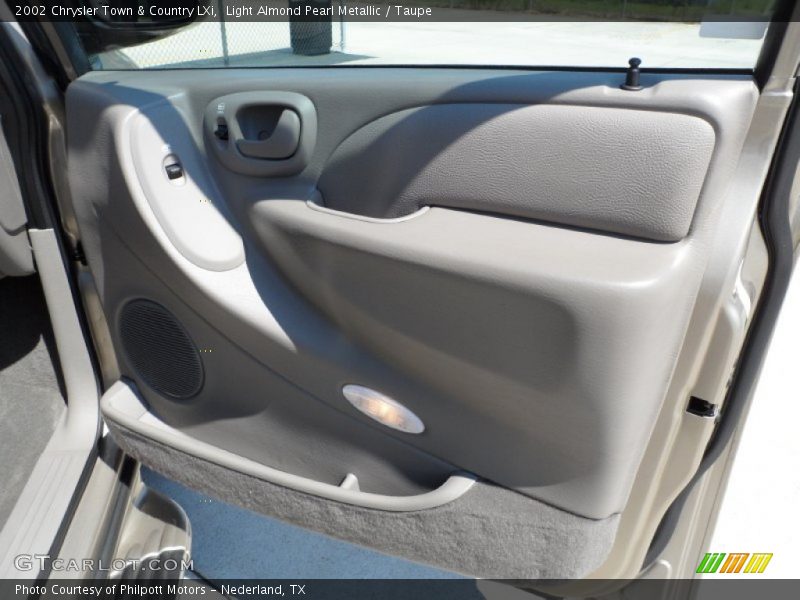 Light Almond Pearl Metallic / Taupe 2002 Chrysler Town & Country LXi