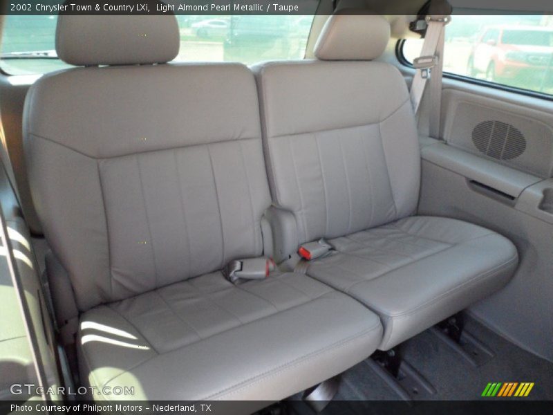 Light Almond Pearl Metallic / Taupe 2002 Chrysler Town & Country LXi