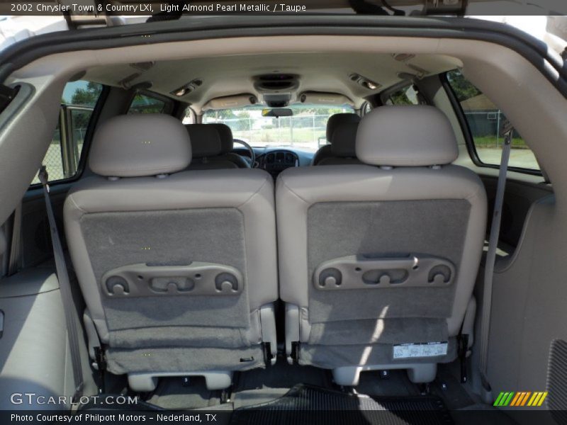 Light Almond Pearl Metallic / Taupe 2002 Chrysler Town & Country LXi