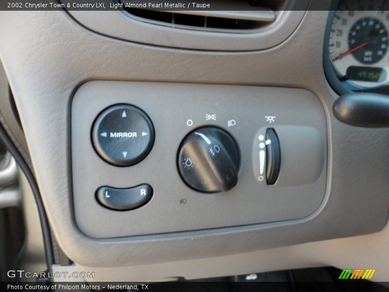 Controls of 2002 Town & Country LXi