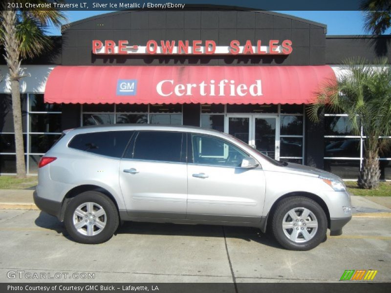Silver Ice Metallic / Ebony/Ebony 2011 Chevrolet Traverse LT