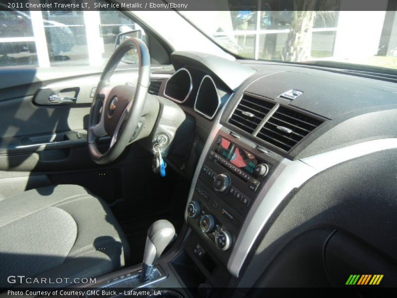 Silver Ice Metallic / Ebony/Ebony 2011 Chevrolet Traverse LT