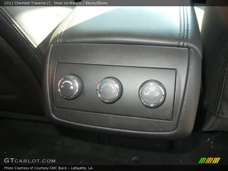 Silver Ice Metallic / Ebony/Ebony 2011 Chevrolet Traverse LT