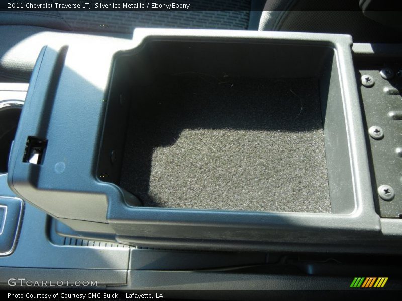 Silver Ice Metallic / Ebony/Ebony 2011 Chevrolet Traverse LT