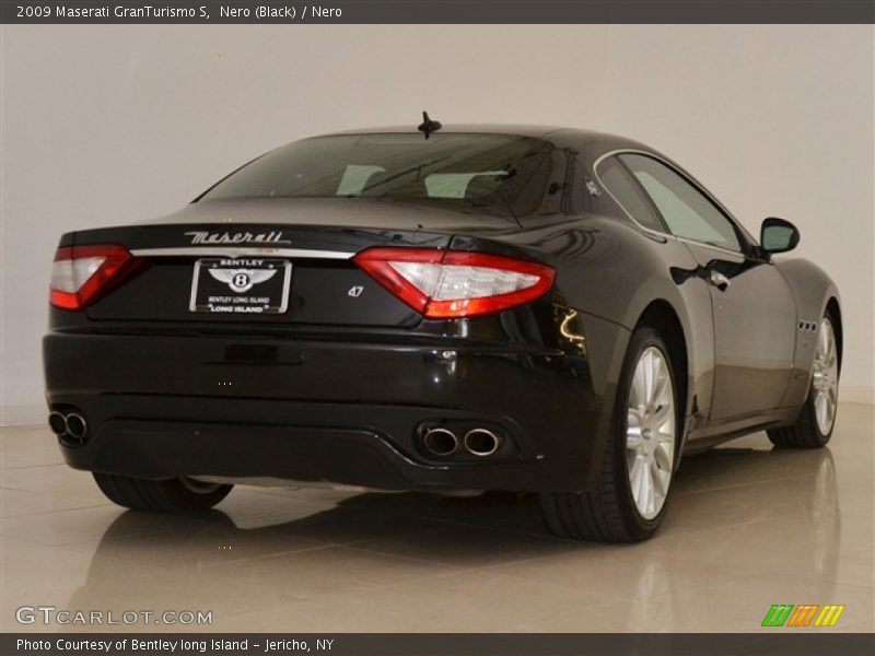 Nero (Black) / Nero 2009 Maserati GranTurismo S