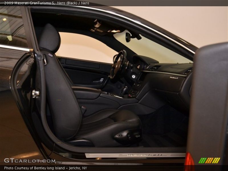 Nero (Black) / Nero 2009 Maserati GranTurismo S