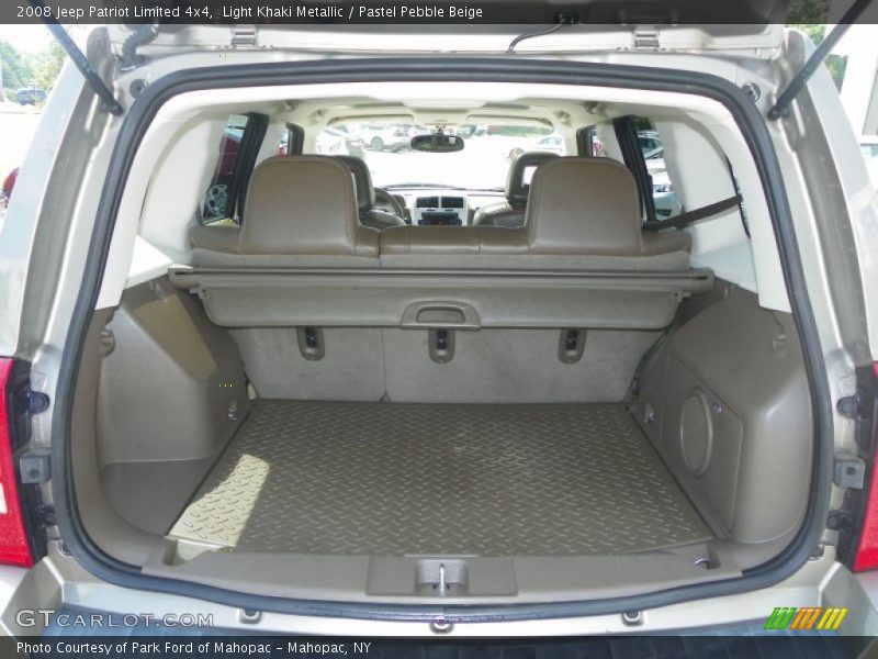 Light Khaki Metallic / Pastel Pebble Beige 2008 Jeep Patriot Limited 4x4