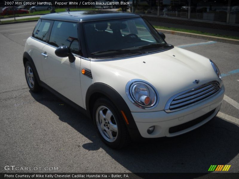 Pepper White / Carbon Black/Carbon Black 2007 Mini Cooper Hardtop