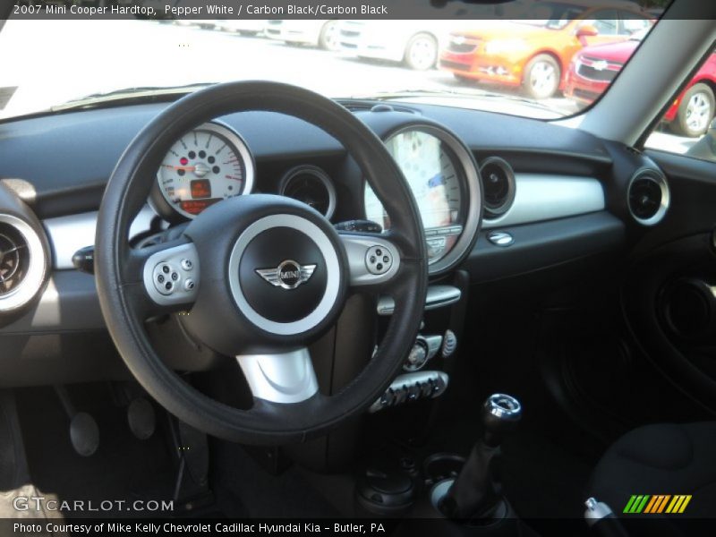 Pepper White / Carbon Black/Carbon Black 2007 Mini Cooper Hardtop