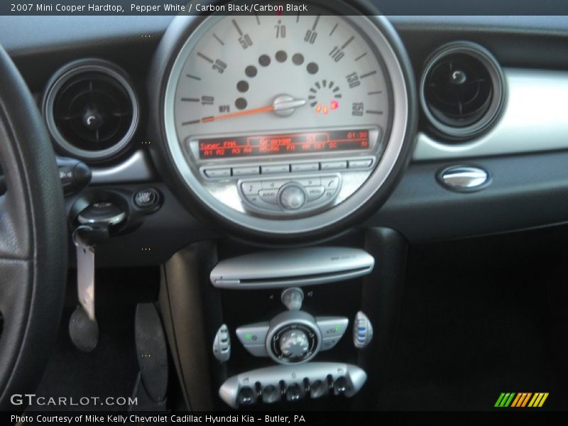 Pepper White / Carbon Black/Carbon Black 2007 Mini Cooper Hardtop