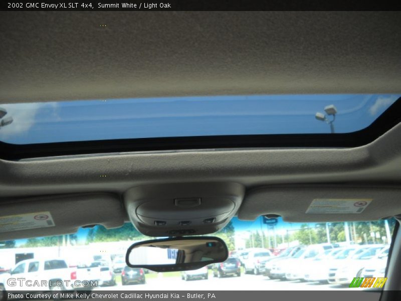 Summit White / Light Oak 2002 GMC Envoy XL SLT 4x4