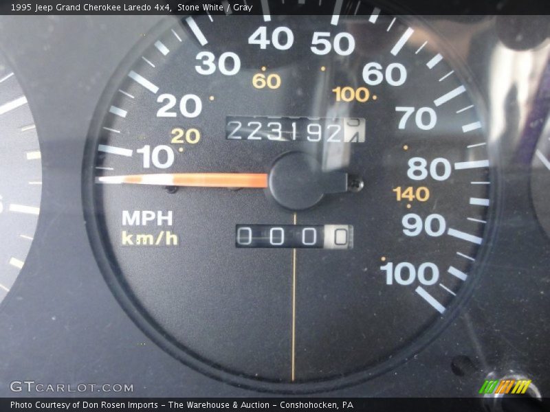 Stone White / Gray 1995 Jeep Grand Cherokee Laredo 4x4