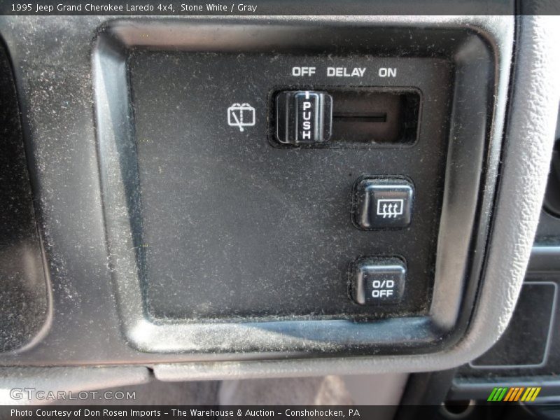 Stone White / Gray 1995 Jeep Grand Cherokee Laredo 4x4