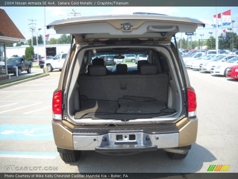 Sahara Gold Metallic / Graphite/Titanium 2004 Nissan Armada SE 4x4