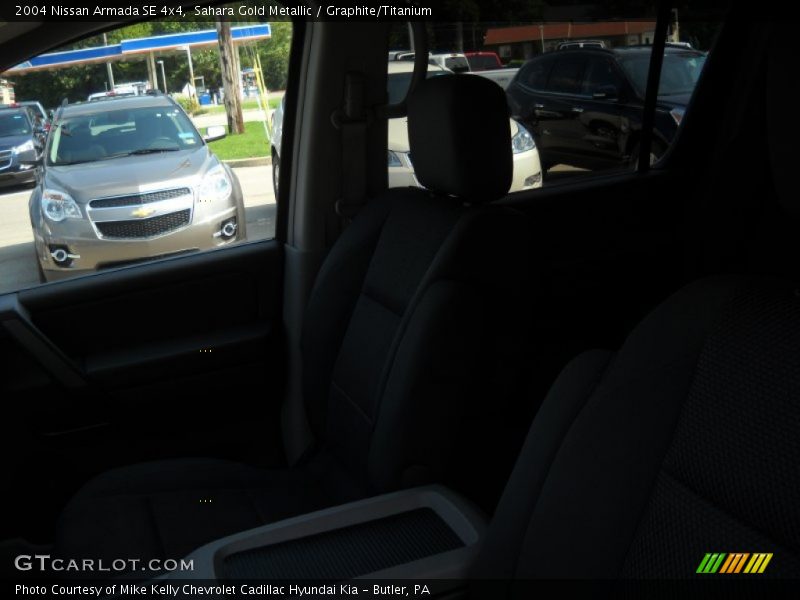 Sahara Gold Metallic / Graphite/Titanium 2004 Nissan Armada SE 4x4