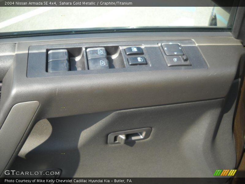 Sahara Gold Metallic / Graphite/Titanium 2004 Nissan Armada SE 4x4