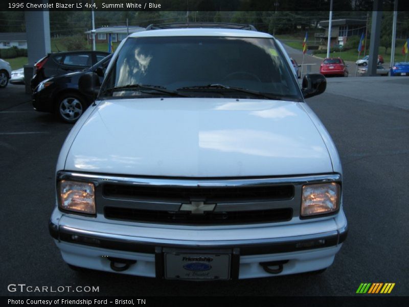 Summit White / Blue 1996 Chevrolet Blazer LS 4x4