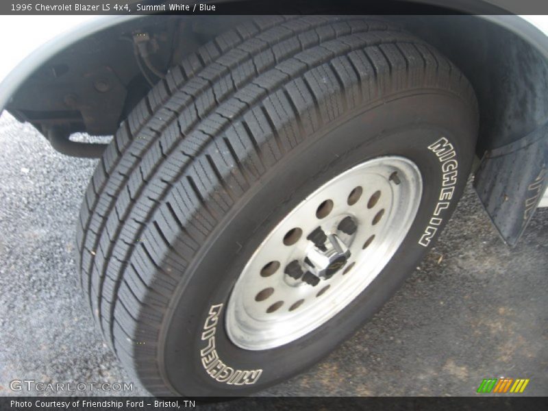 Summit White / Blue 1996 Chevrolet Blazer LS 4x4