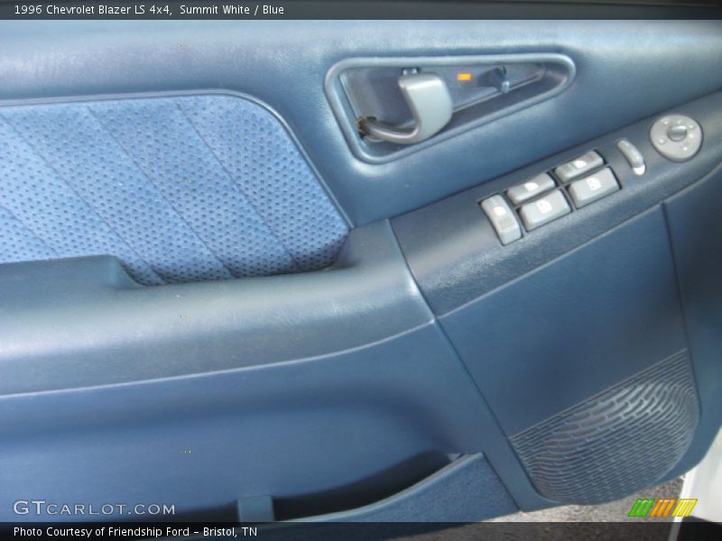 Summit White / Blue 1996 Chevrolet Blazer LS 4x4