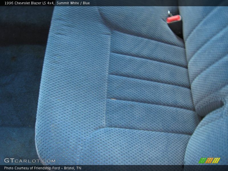 Summit White / Blue 1996 Chevrolet Blazer LS 4x4