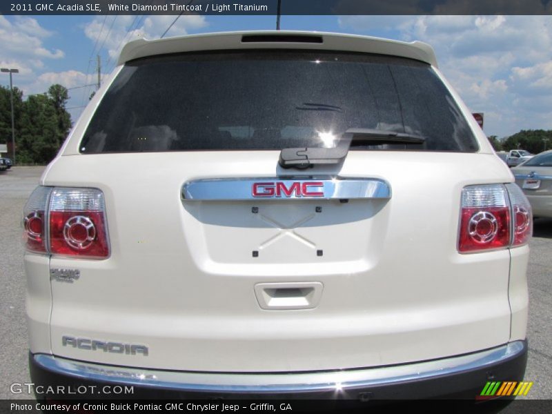 White Diamond Tintcoat / Light Titanium 2011 GMC Acadia SLE