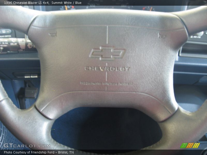 Summit White / Blue 1996 Chevrolet Blazer LS 4x4