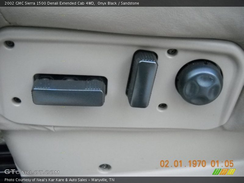 Onyx Black / Sandstone 2002 GMC Sierra 1500 Denali Extended Cab 4WD