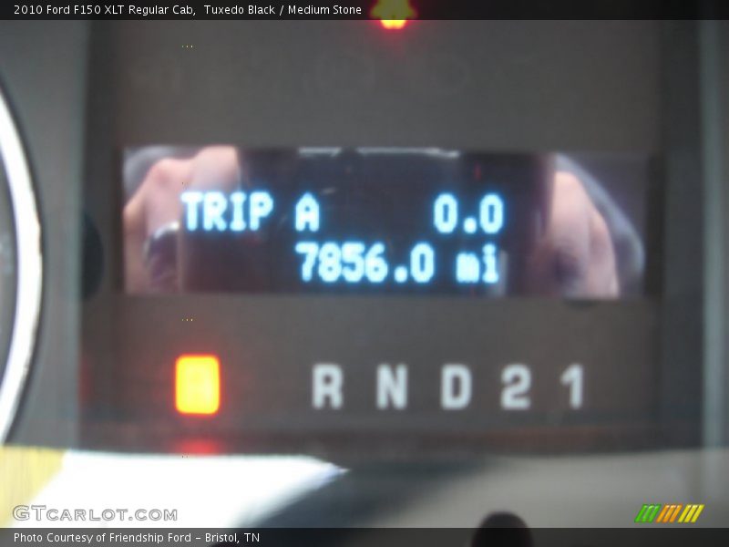 Tuxedo Black / Medium Stone 2010 Ford F150 XLT Regular Cab