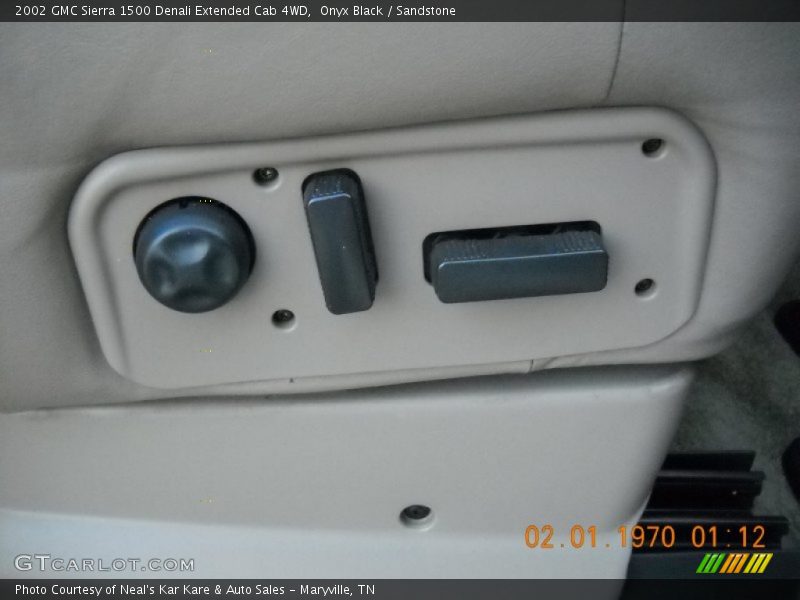 Onyx Black / Sandstone 2002 GMC Sierra 1500 Denali Extended Cab 4WD