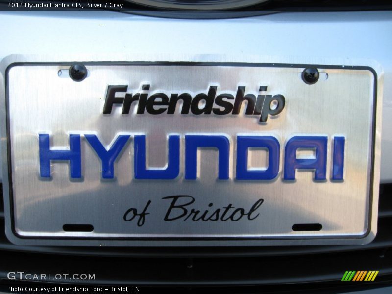 Silver / Gray 2012 Hyundai Elantra GLS