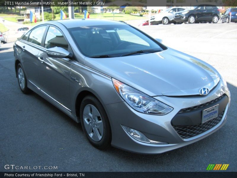 Front 3/4 View of 2011 Sonata Hybrid