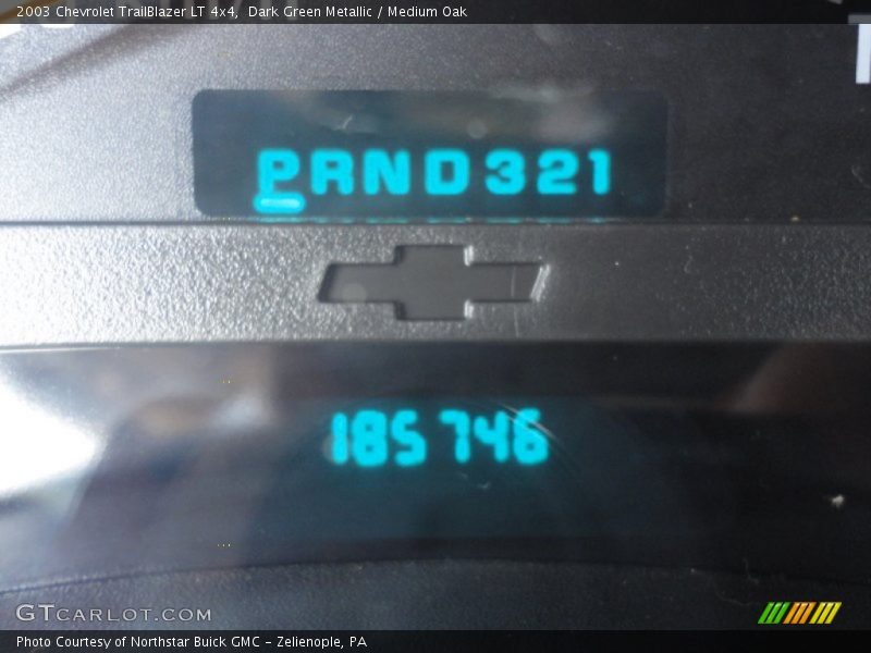 Dark Green Metallic / Medium Oak 2003 Chevrolet TrailBlazer LT 4x4