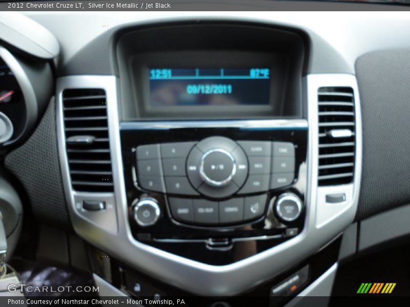 Silver Ice Metallic / Jet Black 2012 Chevrolet Cruze LT