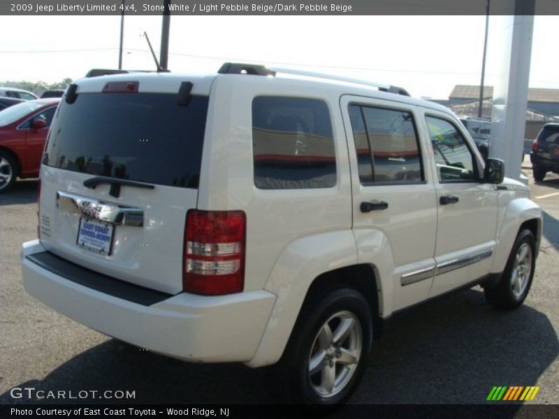 Stone White / Light Pebble Beige/Dark Pebble Beige 2009 Jeep Liberty Limited 4x4