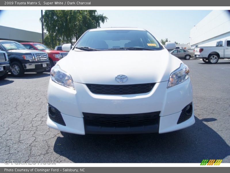 Super White / Dark Charcoal 2009 Toyota Matrix S