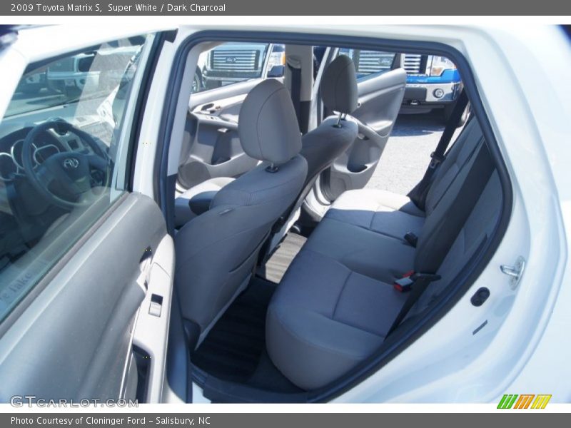  2009 Matrix S Dark Charcoal Interior