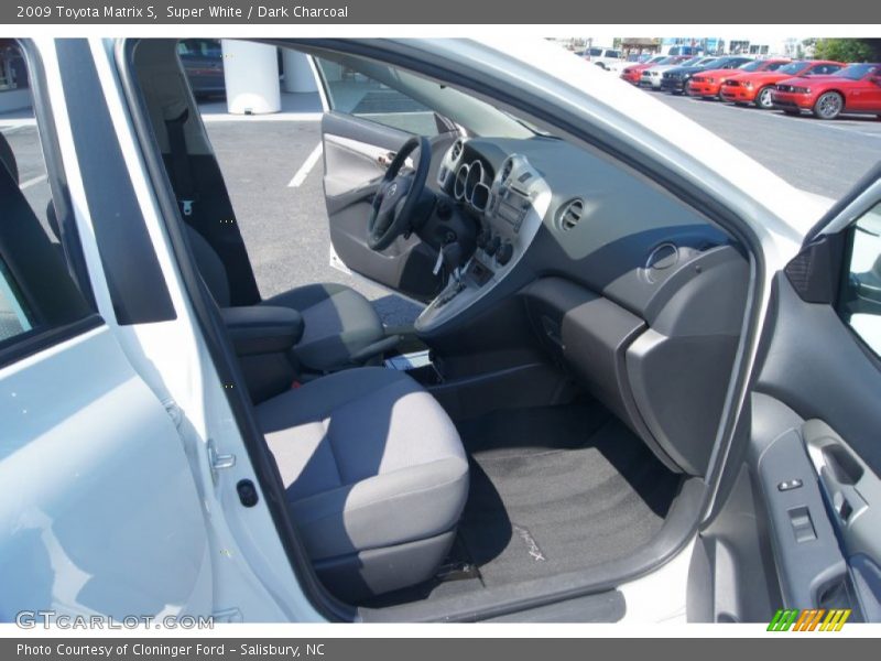  2009 Matrix S Dark Charcoal Interior