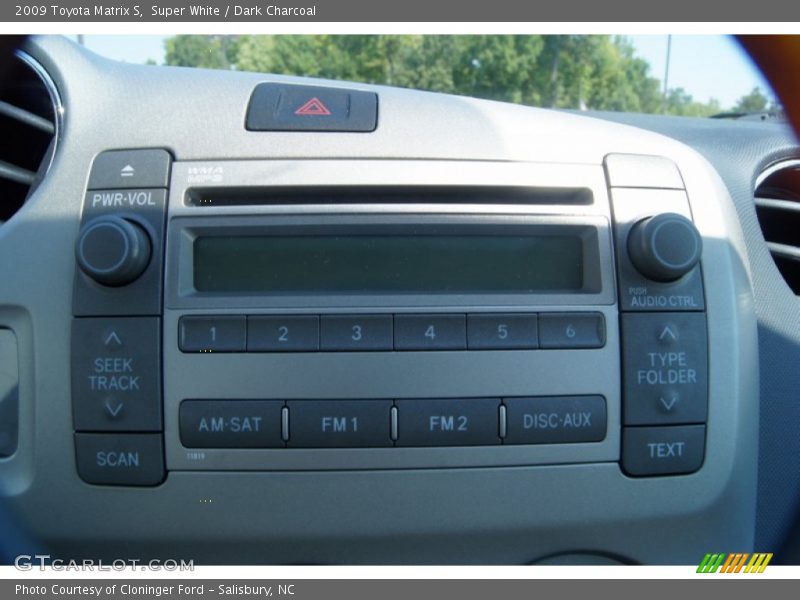 Super White / Dark Charcoal 2009 Toyota Matrix S