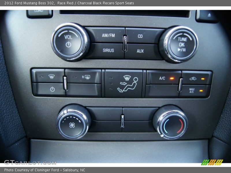 Controls of 2012 Mustang Boss 302