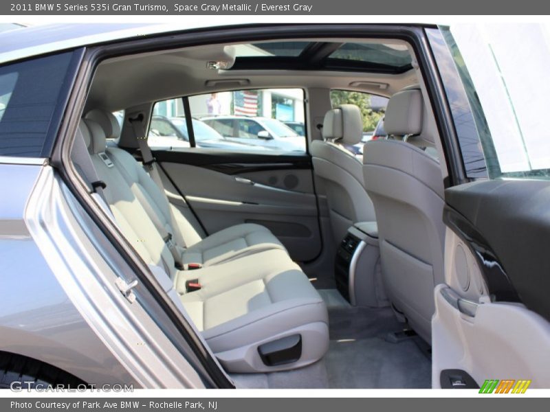  2011 5 Series 535i Gran Turismo Everest Gray Interior