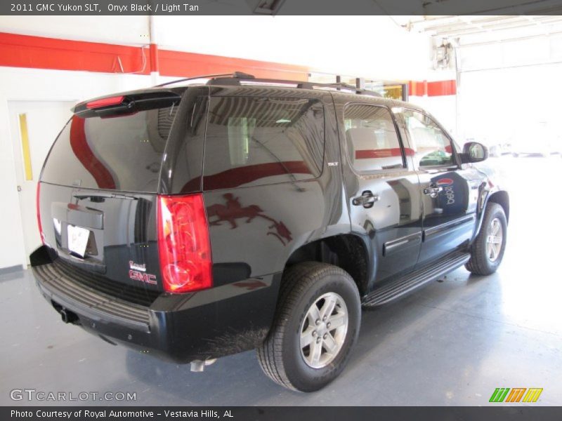 Onyx Black / Light Tan 2011 GMC Yukon SLT
