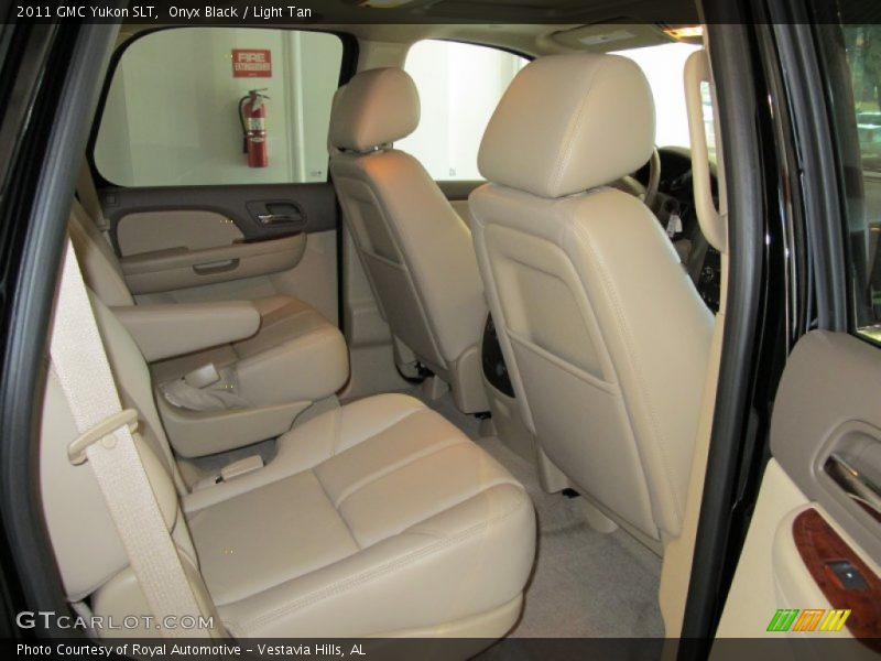 Onyx Black / Light Tan 2011 GMC Yukon SLT