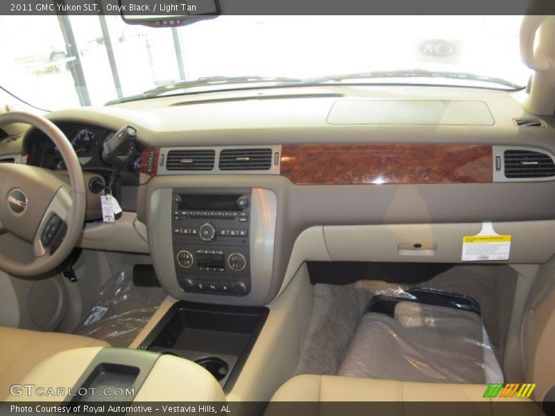 Onyx Black / Light Tan 2011 GMC Yukon SLT