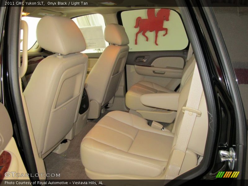 Onyx Black / Light Tan 2011 GMC Yukon SLT