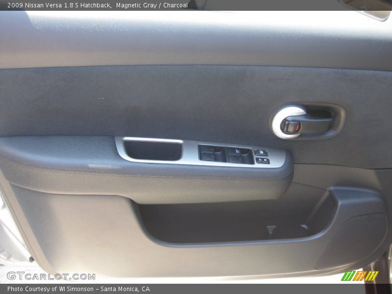 Magnetic Gray / Charcoal 2009 Nissan Versa 1.8 S Hatchback