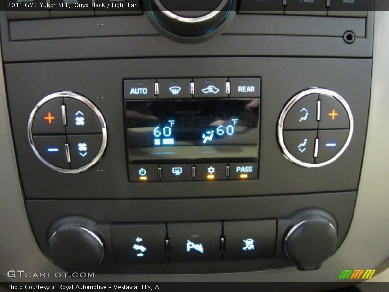 Onyx Black / Light Tan 2011 GMC Yukon SLT