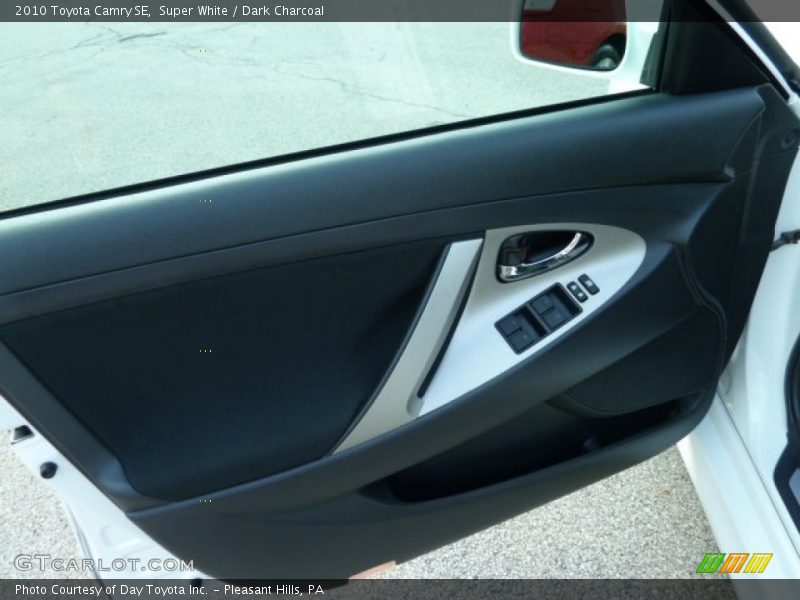 Super White / Dark Charcoal 2010 Toyota Camry SE