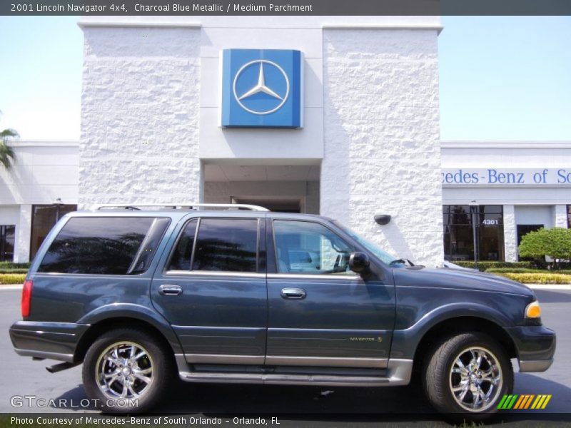 Charcoal Blue Metallic / Medium Parchment 2001 Lincoln Navigator 4x4