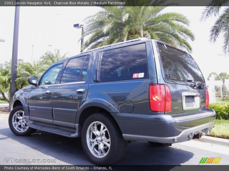 Charcoal Blue Metallic / Medium Parchment 2001 Lincoln Navigator 4x4